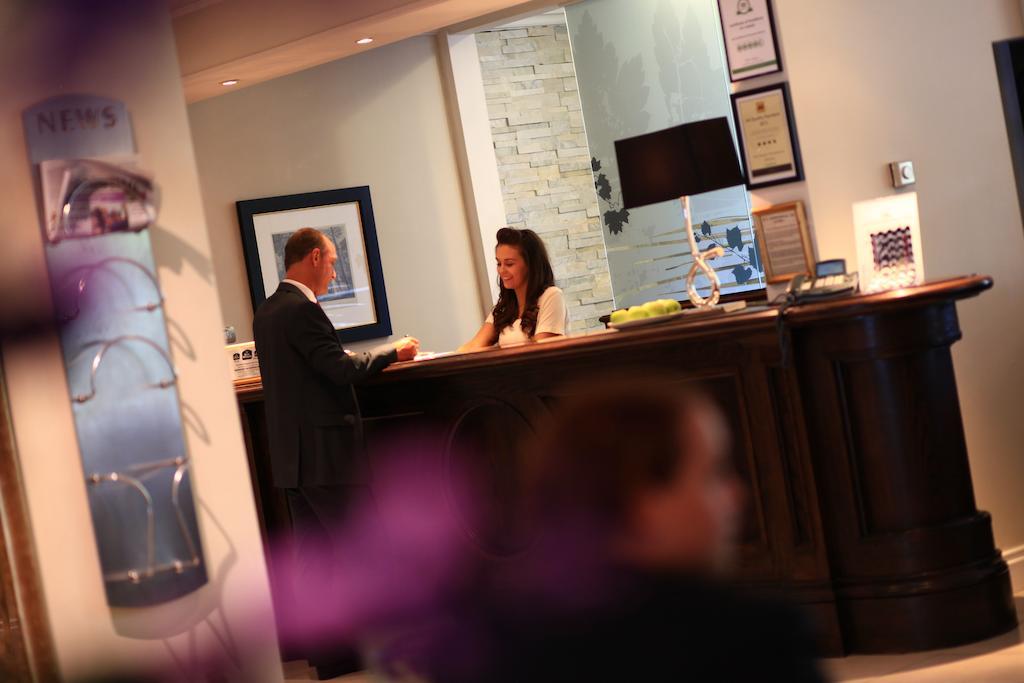 Best Western Plus Pinewood Manchester Airport-Wilmslow Hotel Exterior foto